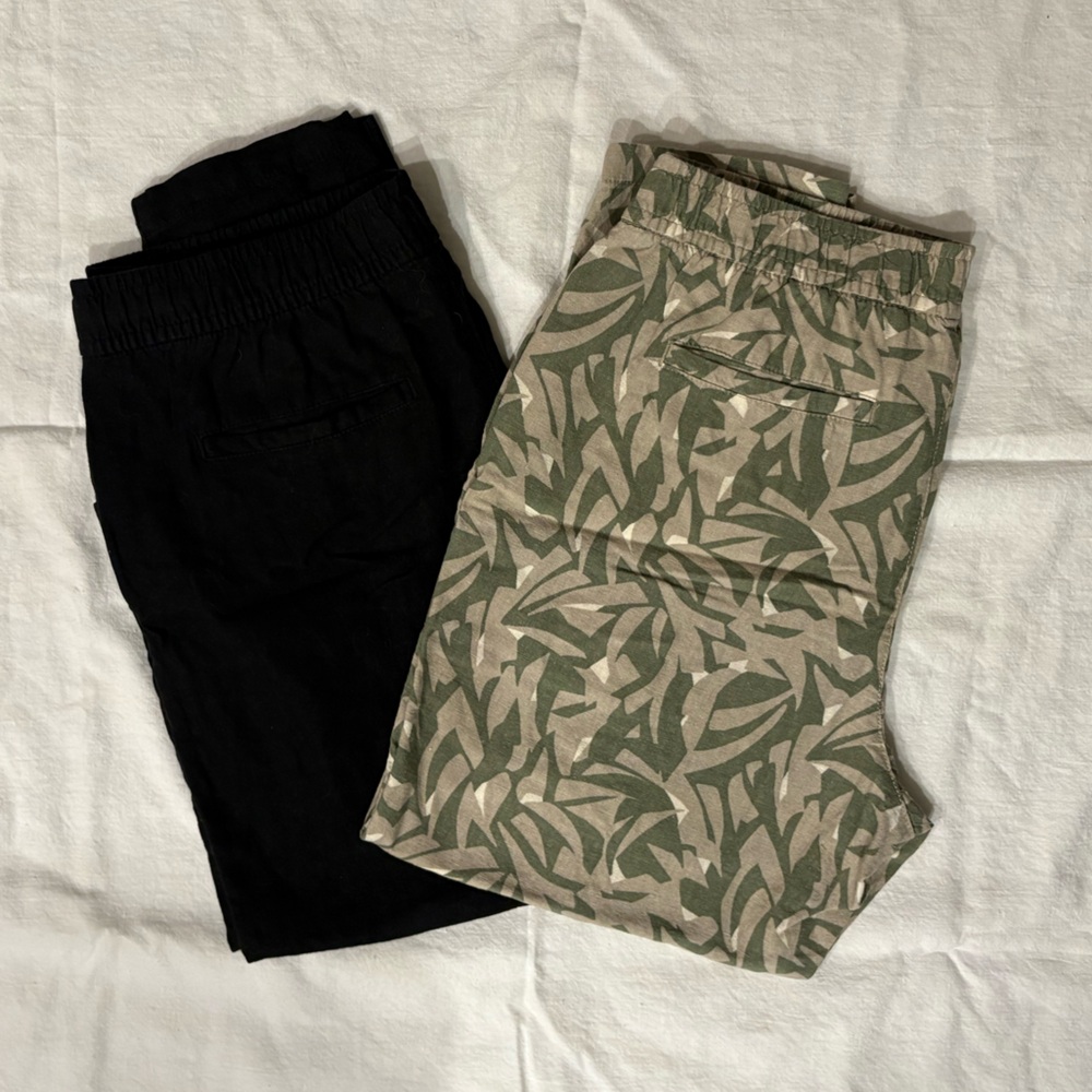 2 Linen Blend Old Navy Cropped Pants
